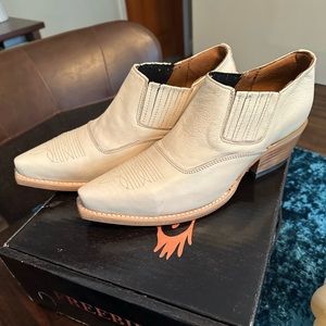 Freebird Wyoming Booties Beige Size 8